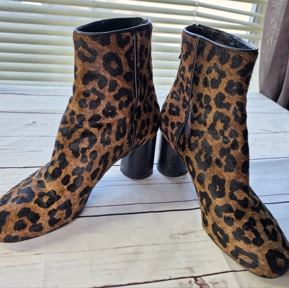 Sandro Sacha Leopard Boots Calf Hair Zip Back Heel 39 8.5/9 - Picture 3 of 8